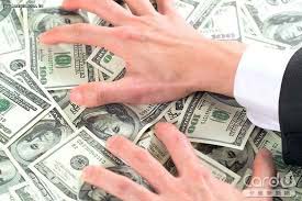 从贾国龙到始祖鸟，为什么“聪明人”也会做“蠢事”？